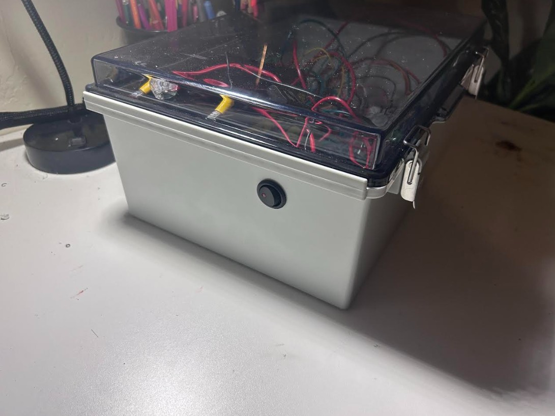 Master rocker switch on the enclosure exterior