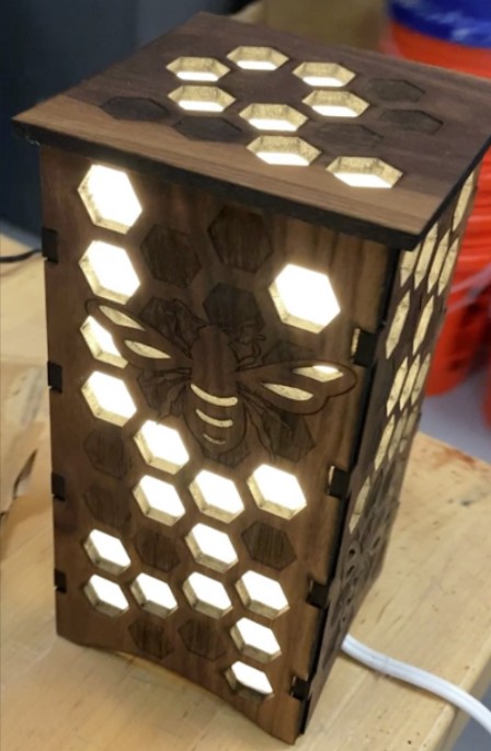 Honeycomb bee lamp