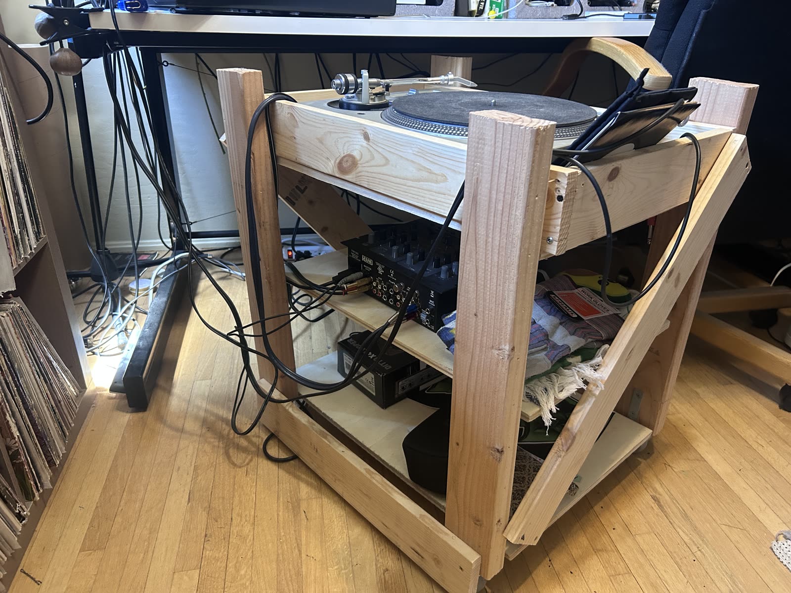 Turntable cart